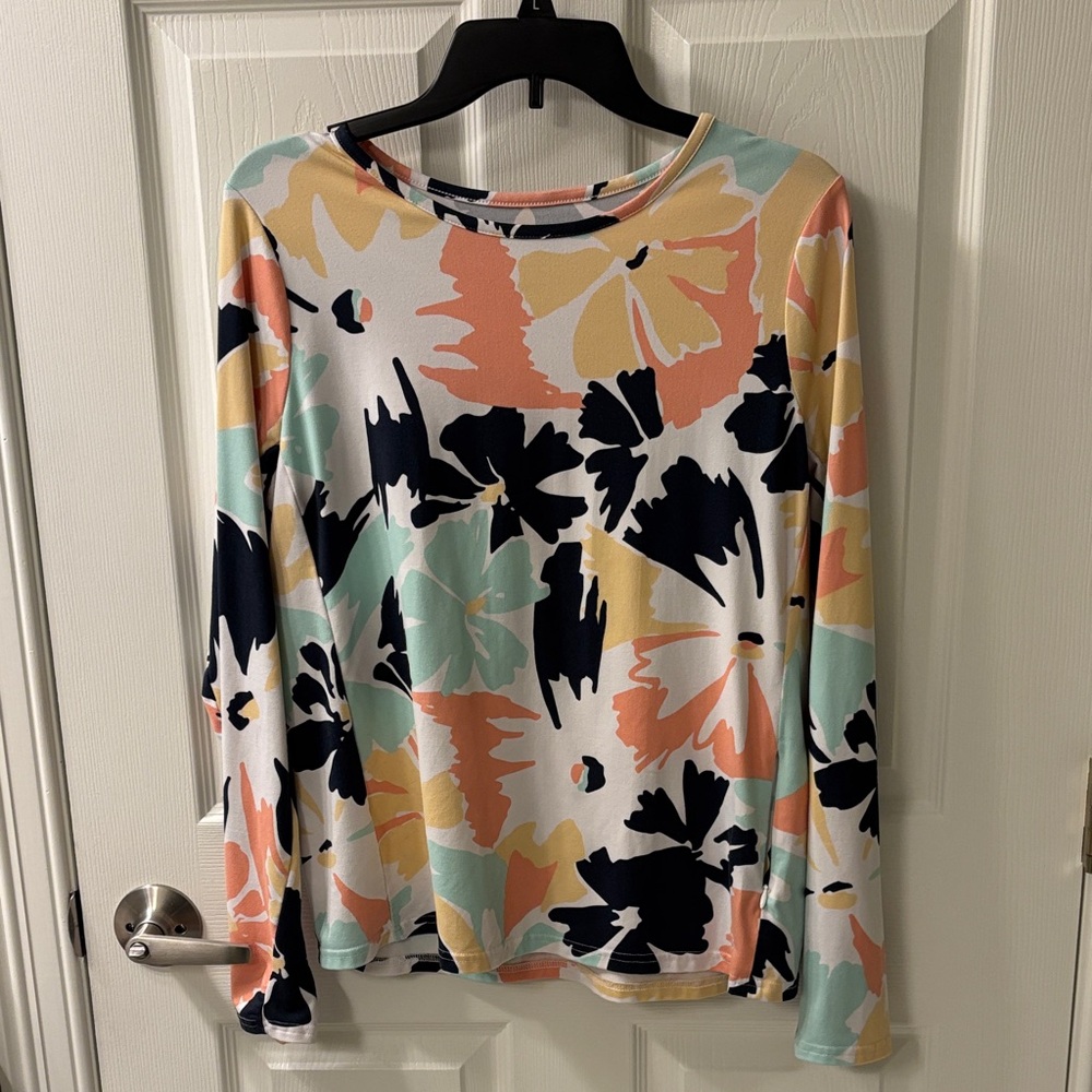 Hang ten woman’s size large shirt